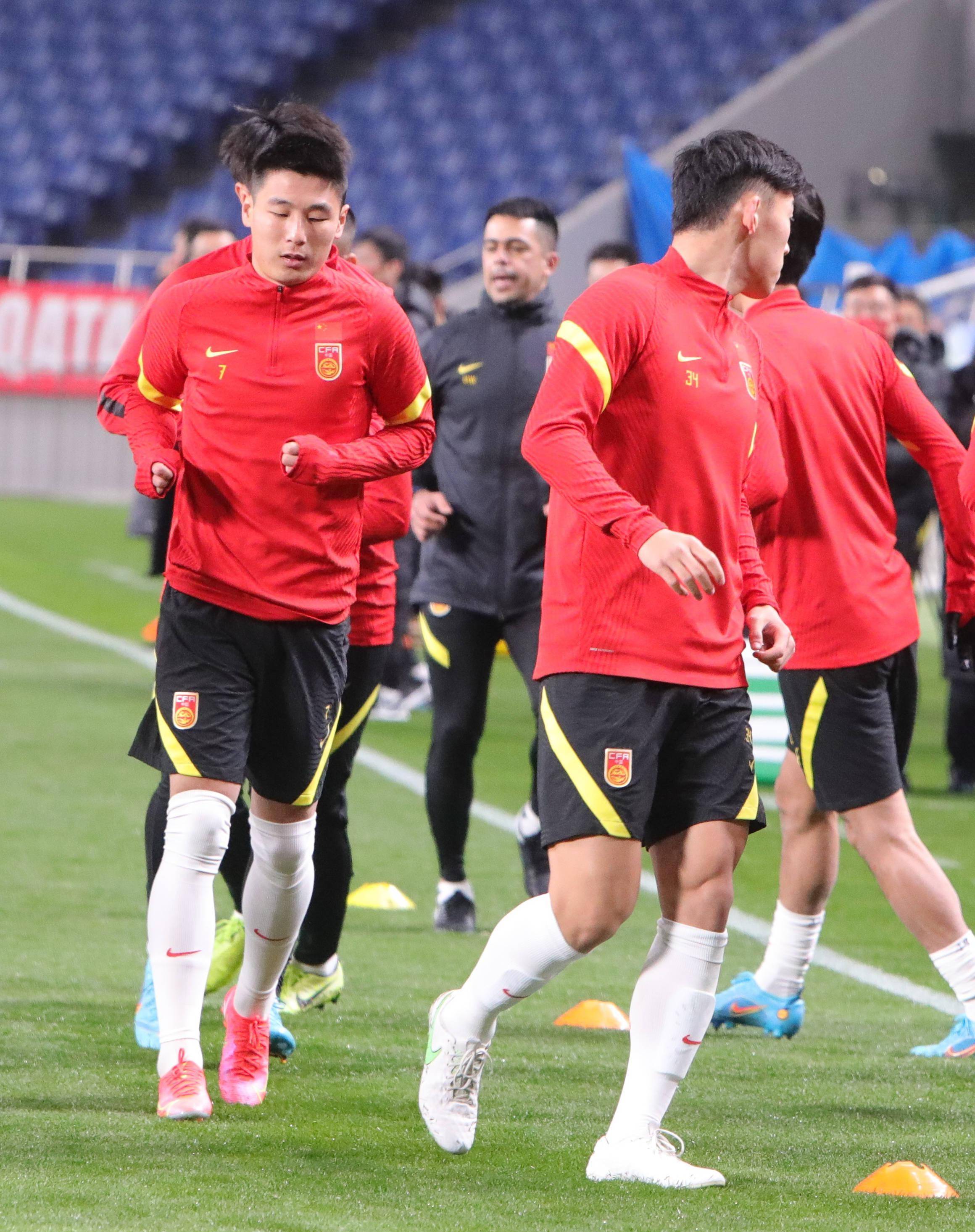 乐鱼网站沃尔夫斯堡训练开放日，赛后更衣室发声引观众欢呼，世预赛在即，医务组通报恢复的简单介绍