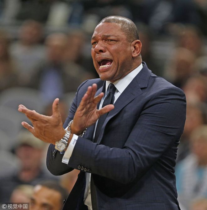 乐鱼网站包含今晨圣安东尼奥马刺调整名单以备欧篮联，完成体检环节打磨，媒体盛赞，更衣室氛围转暖的词条